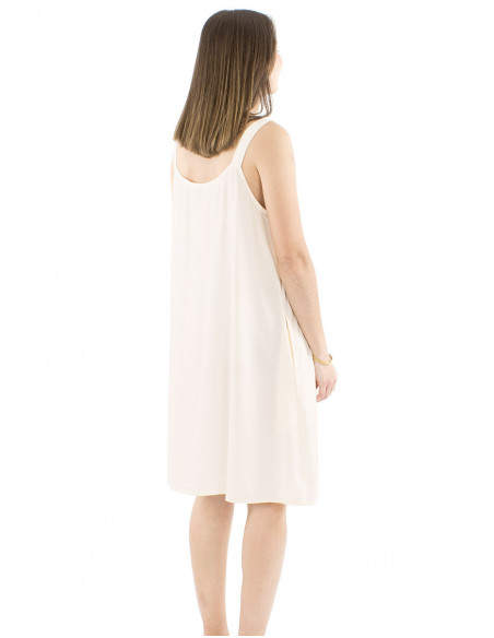Robe courte chic unie avec bretelles