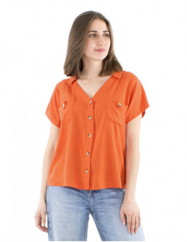Basic blouse with wooden buttons
