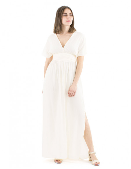 Robe blanche élégante et confortable