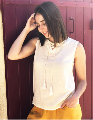 Bohemian sleeveless top with ties