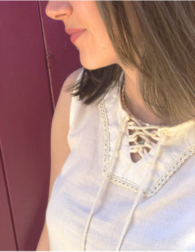 Bohemian sleeveless top with ties