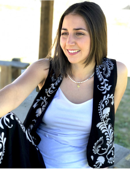 Sleeveless vest gypsie inspiration